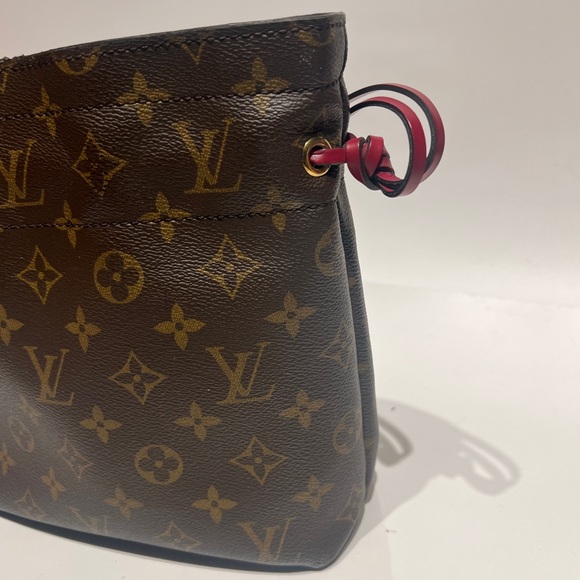 Louis Vuitton monogram pouch noe bag - Picture 4 of 10